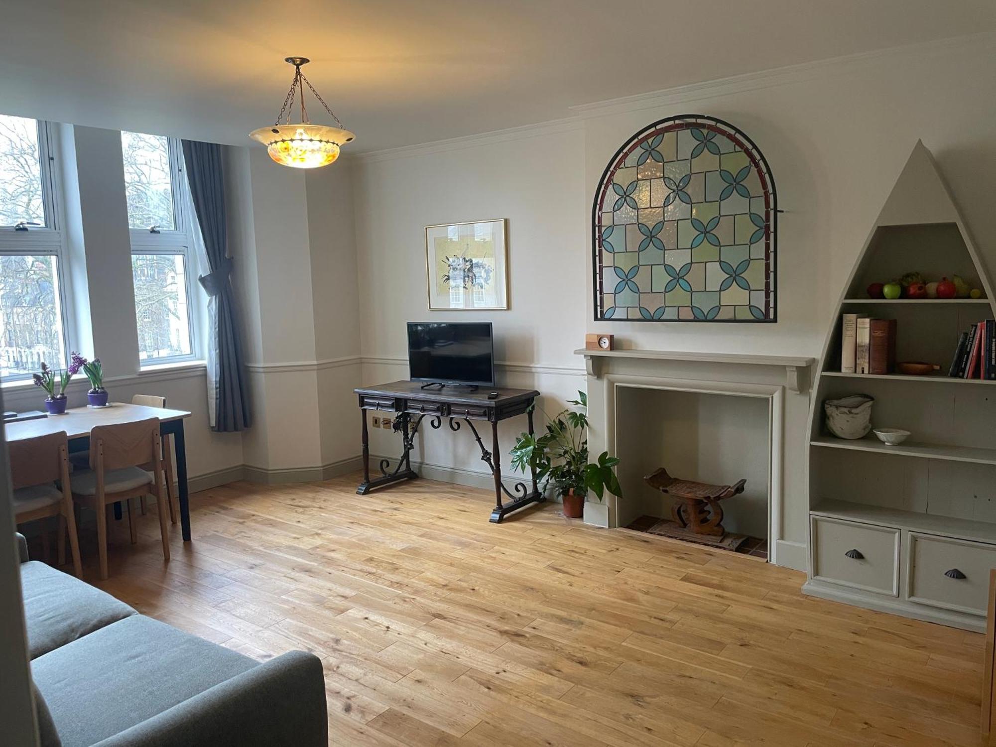 Garden View Flat On Georgian Square In Fitzrovia Appartamento *